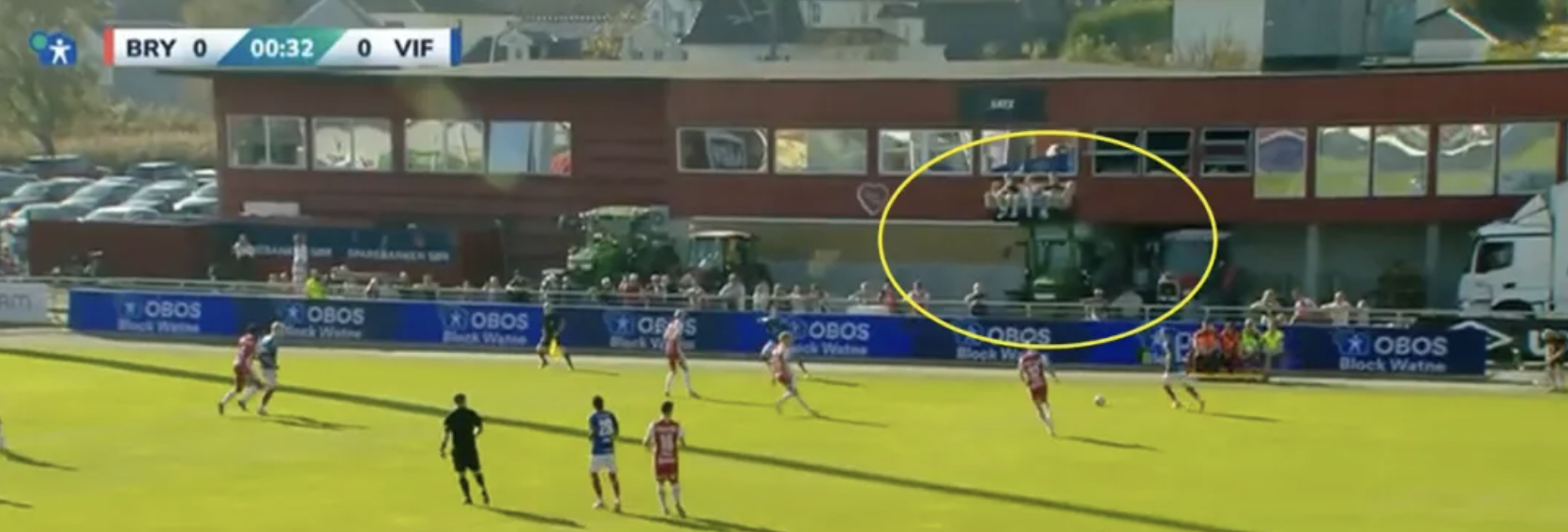 荣获当场最佳球员,奖品是四盒鸡蛋